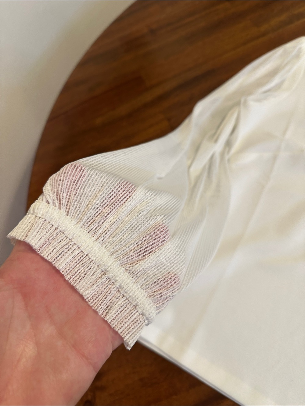 White House Black Market sheer sleeves v-neck blouses size M. Off white NWT - Picture 5 of 7